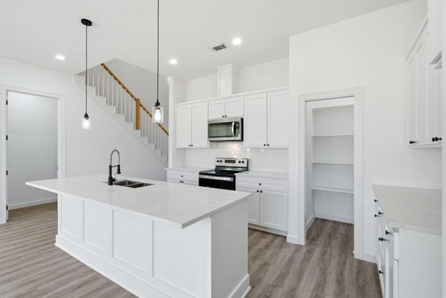 111 Capetown Way, Conroe, TX 77356