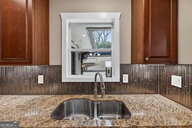 1500 Waltham Place SE, Atlanta, GA 30316