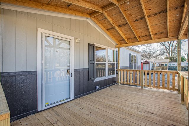 101 Kelly Court, Azle, TX 76020