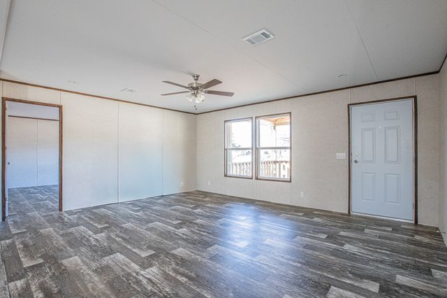 101 Kelly Court, Azle, TX 76020