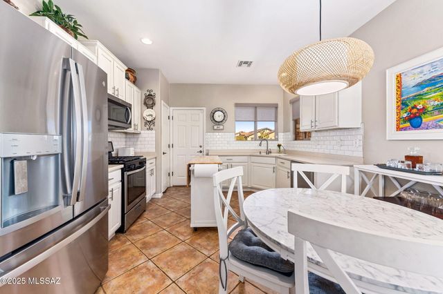 347 W Calle Del Estribo, Sahuarita, AZ 85629