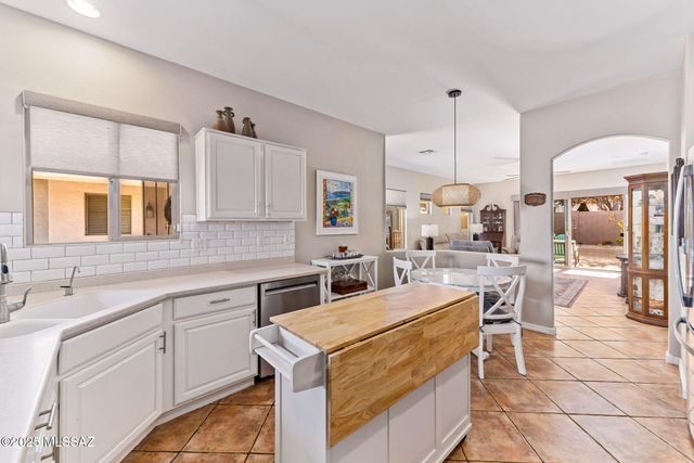 347 W Calle Del Estribo, Sahuarita, AZ 85629