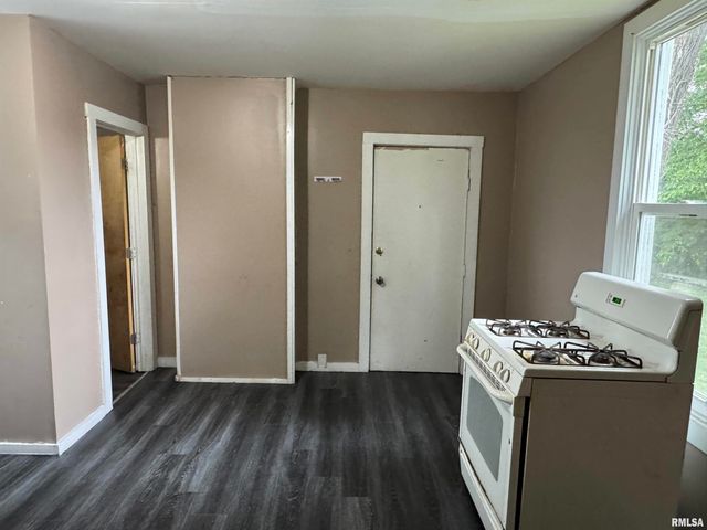 1009 W SMITH Street, Peoria, IL 61605
