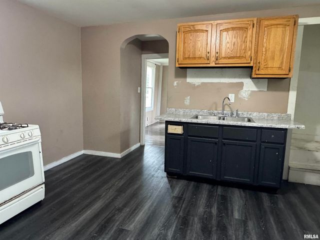 1009 W SMITH Street, Peoria, IL 61605