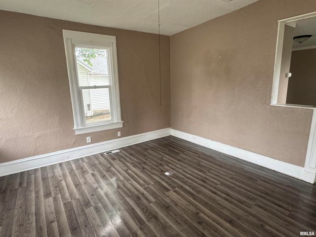 1009 W SMITH Street, Peoria, IL 61605