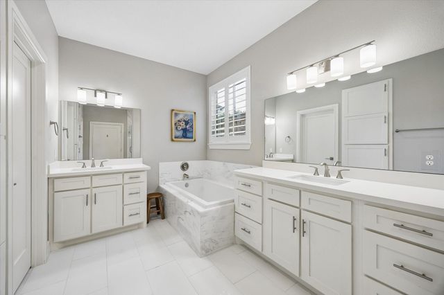 940 W 21st Street, Houston, TX 77008