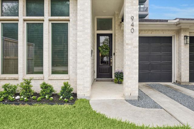 940 W 21st Street, Houston, TX 77008