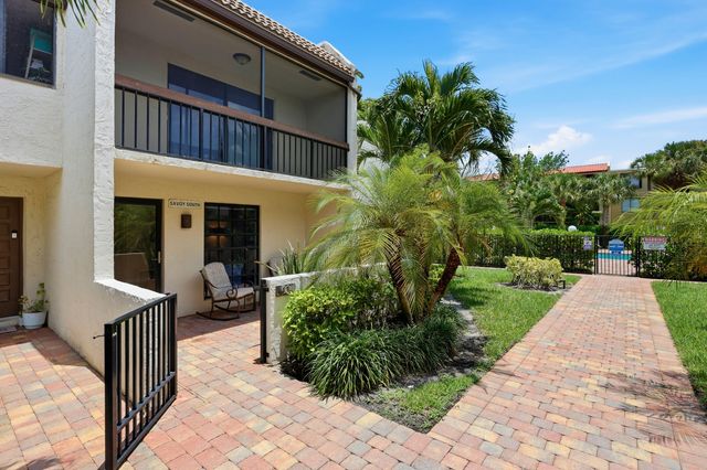 721 SE 1st Way C11, Deerfield Beach, FL 33441