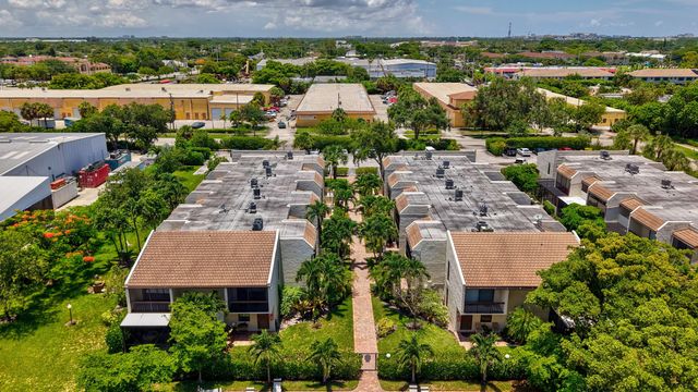 721 SE 1st Way C11, Deerfield Beach, FL 33441