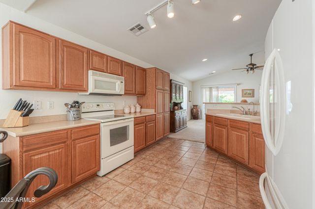 2415 E ANTIGUA Drive, Casa Grande, AZ 85194