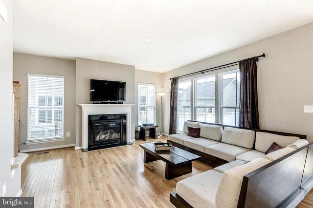 23417 GARDENWALK DR, Ashburn, VA 20148
