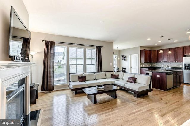 23417 GARDENWALK DR, Ashburn, VA 20148