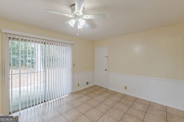 828 Sheppard Way, Stone Mountain, GA 30083