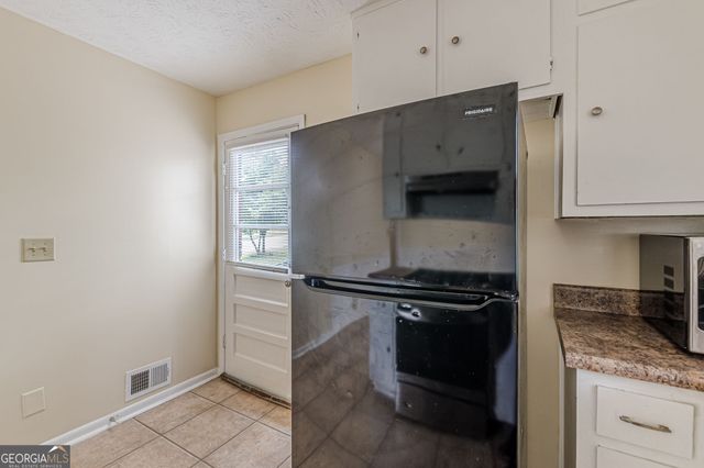 828 Sheppard Way, Stone Mountain, GA 30083