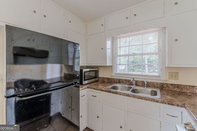 828 Sheppard Way, Stone Mountain, GA 30083