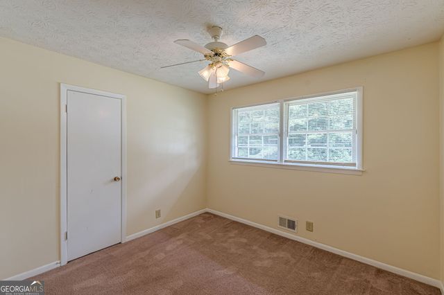 828 Sheppard Way, Stone Mountain, GA 30083