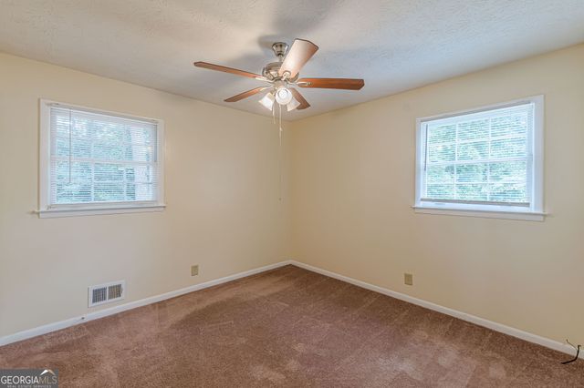 828 Sheppard Way, Stone Mountain, GA 30083