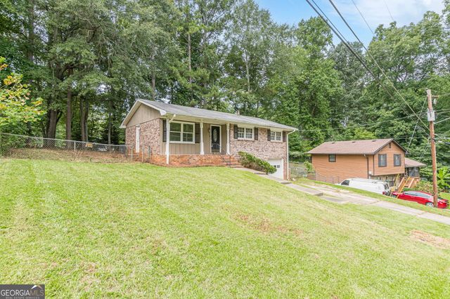 828 Sheppard Way, Stone Mountain, GA 30083