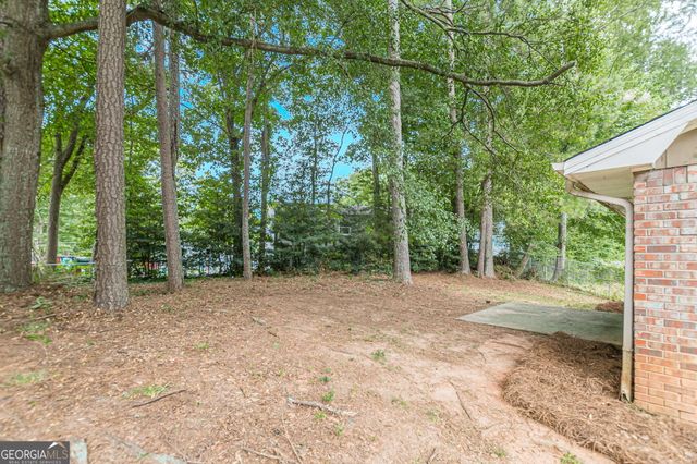 828 Sheppard Way, Stone Mountain, GA 30083