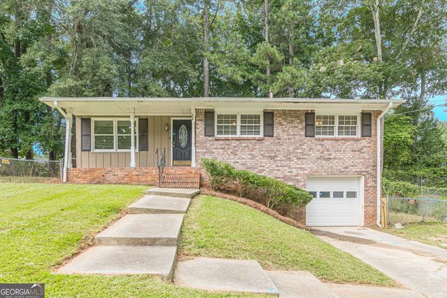 828 Sheppard Way, Stone Mountain, GA 30083