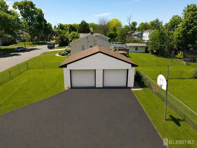 774 Maple Avenue, Piscataway, NJ 08854