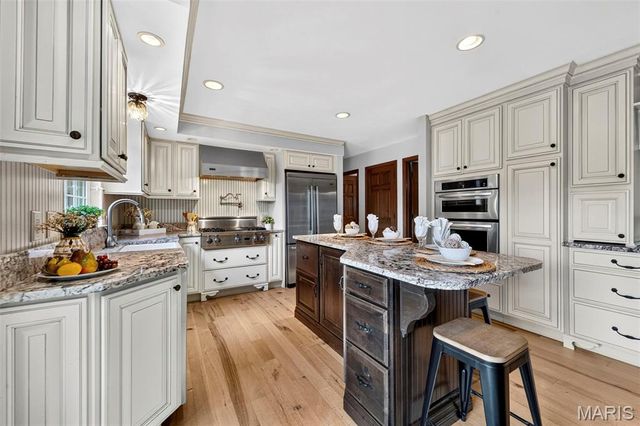 1841 Newburyport Road, Chesterfield, MO 63005