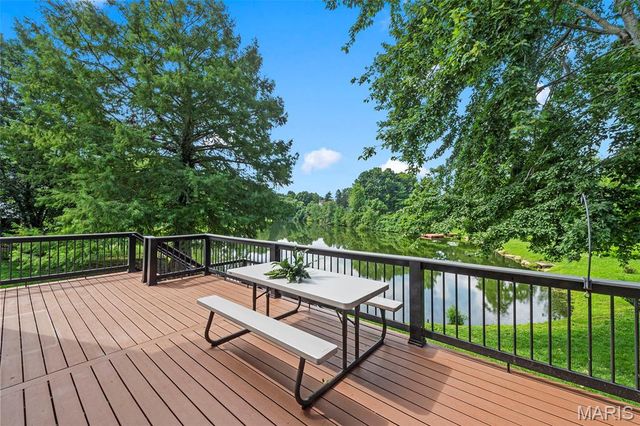 1841 Newburyport Road, Chesterfield, MO 63005
