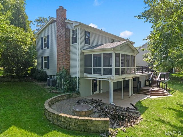 1841 Newburyport Road, Chesterfield, MO 63005