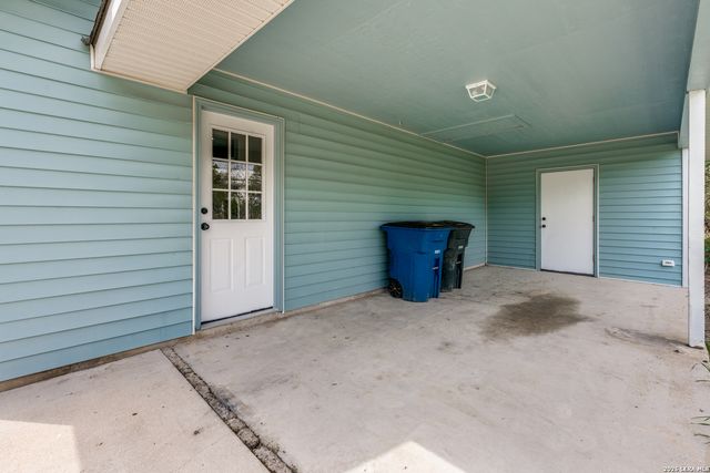 2242 Eastman, New Braunfels, TX 78130