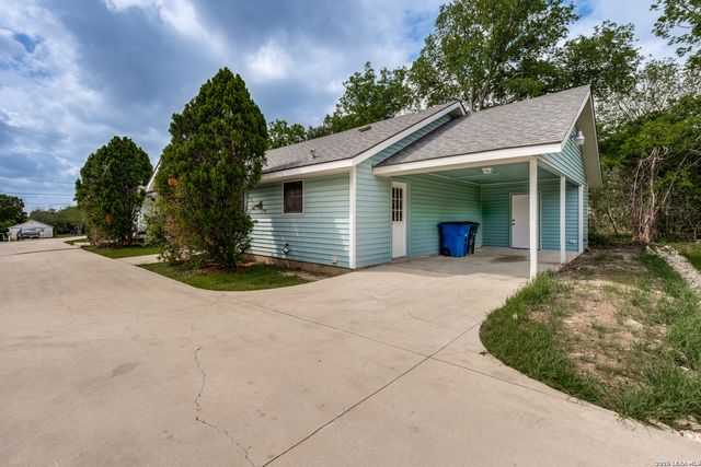 2242 Eastman, New Braunfels, TX 78130