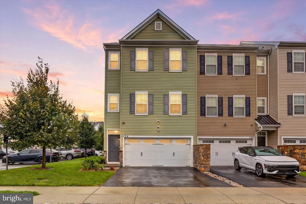 154 MERCER CT, Fairless Hills, PA 19030