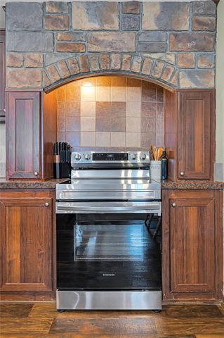 727 Hcr 2452 N, Hillsboro, TX 76645