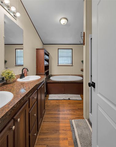 727 Hcr 2452 N, Hillsboro, TX 76645