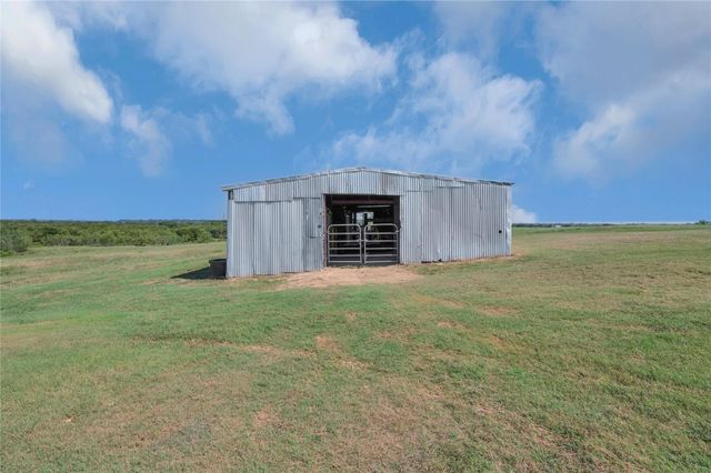 727 Hcr 2452 N, Hillsboro, TX 76645