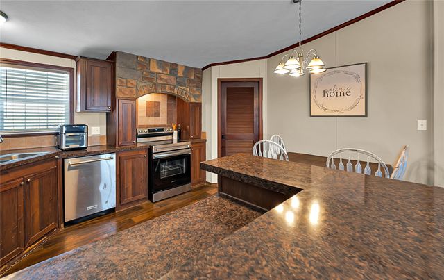 727 Hcr 2452 N, Hillsboro, TX 76645