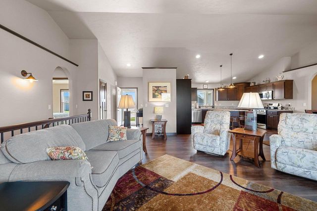5560 N PROVIDENCE AVENUE, Appleton, WI 54913