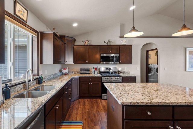 5560 N PROVIDENCE AVENUE, Appleton, WI 54913