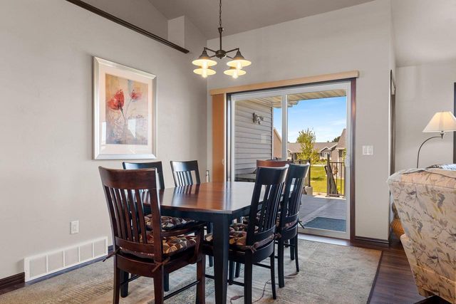 5560 N PROVIDENCE AVENUE, Appleton, WI 54913