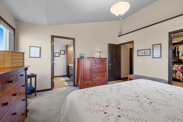 5560 N PROVIDENCE AVENUE, Appleton, WI 54913
