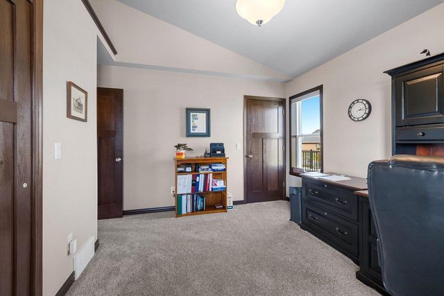5560 N PROVIDENCE AVENUE, Appleton, WI 54913