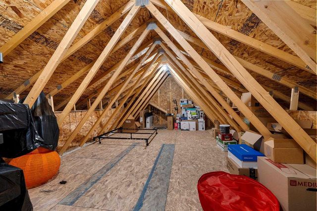 5560 N PROVIDENCE AVENUE, Appleton, WI 54913