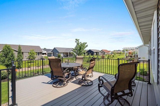 5560 N PROVIDENCE AVENUE, Appleton, WI 54913