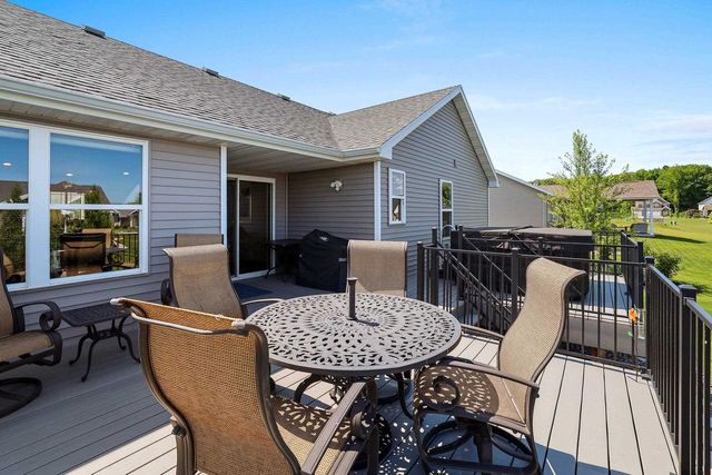 5560 N PROVIDENCE AVENUE, Appleton, WI 54913