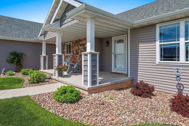 5560 N PROVIDENCE AVENUE, Appleton, WI 54913