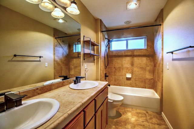417 Stanford Avenue, Medford, OR 97504