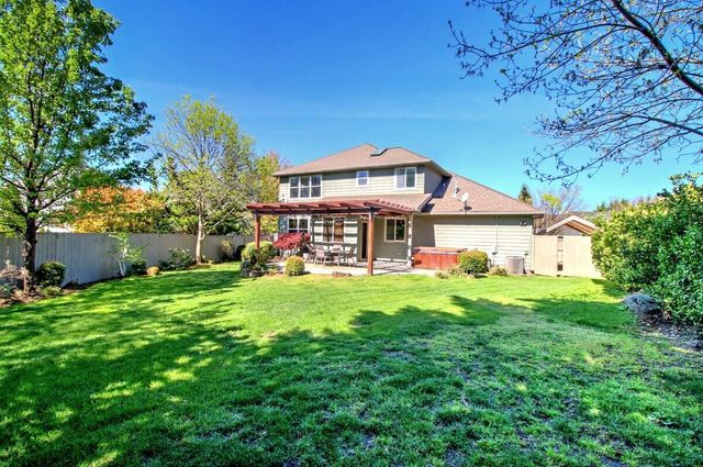 417 Stanford Avenue, Medford, OR 97504