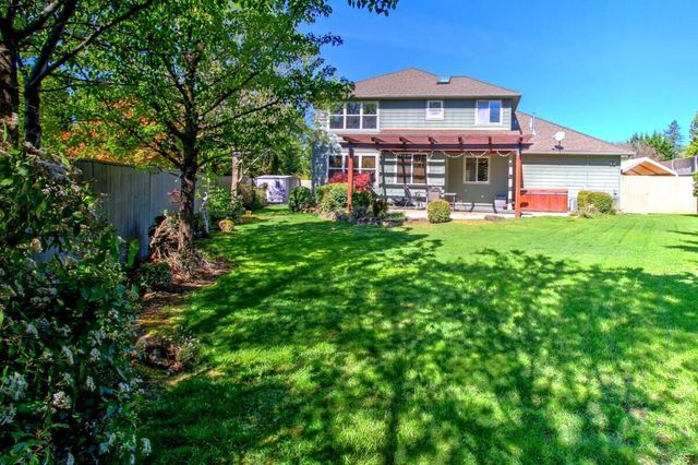 417 Stanford Avenue, Medford, OR 97504