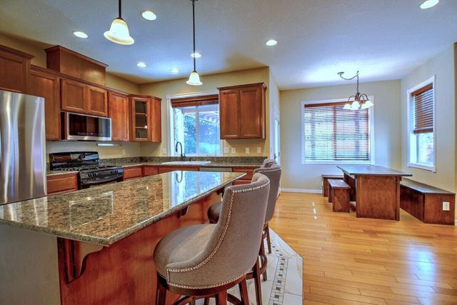 417 Stanford Avenue, Medford, OR 97504