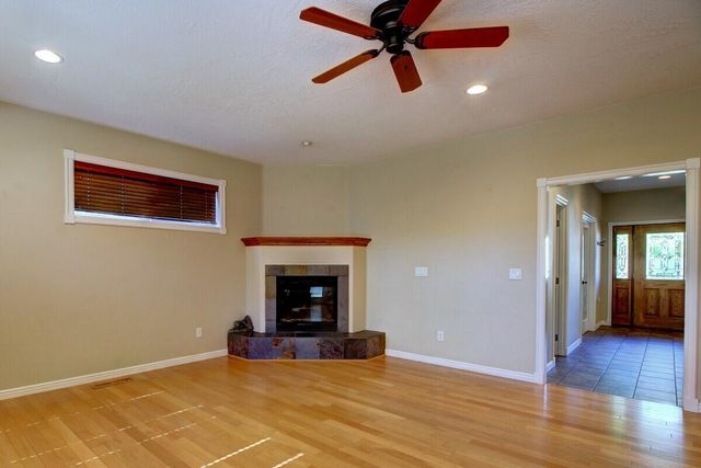 417 Stanford Avenue, Medford, OR 97504