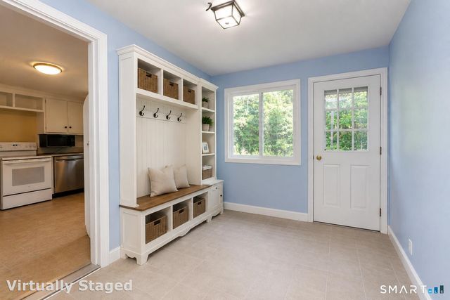 24 Sandhurst Drive, West Hartford, CT 06107